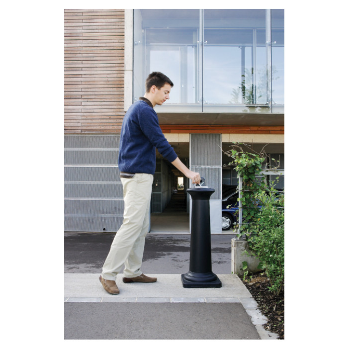 Asbak Rubbermaid Groundskeeper Tuscan vrijstaand zwart
